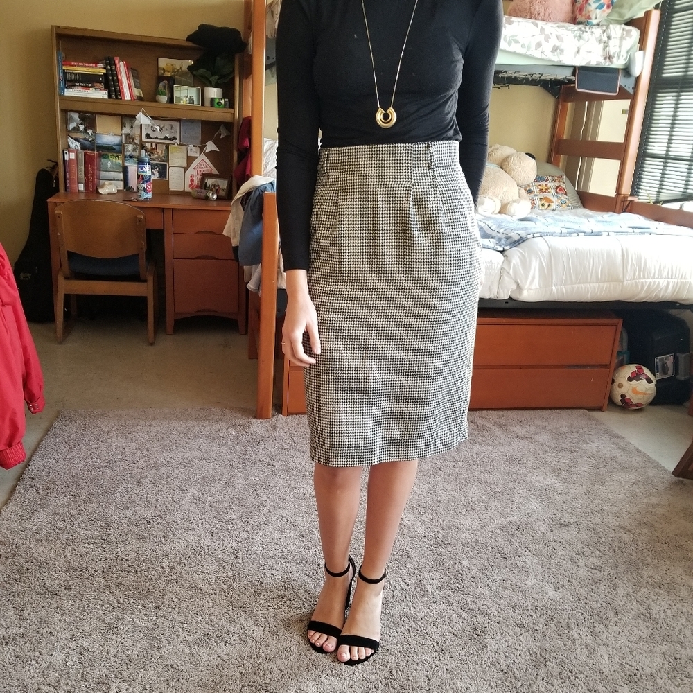 Jos.A.Banks Houndstooth Skirt